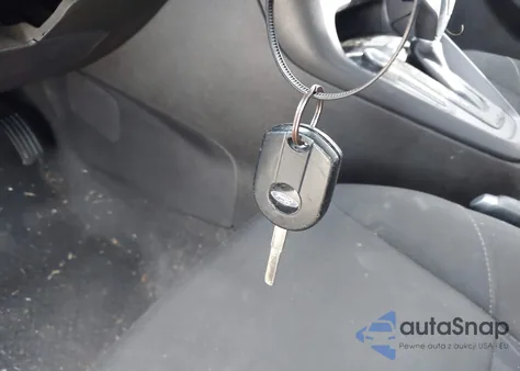 2016 Ford Focus S из США, поврежденный, VIN 1FADP3E23GL298650